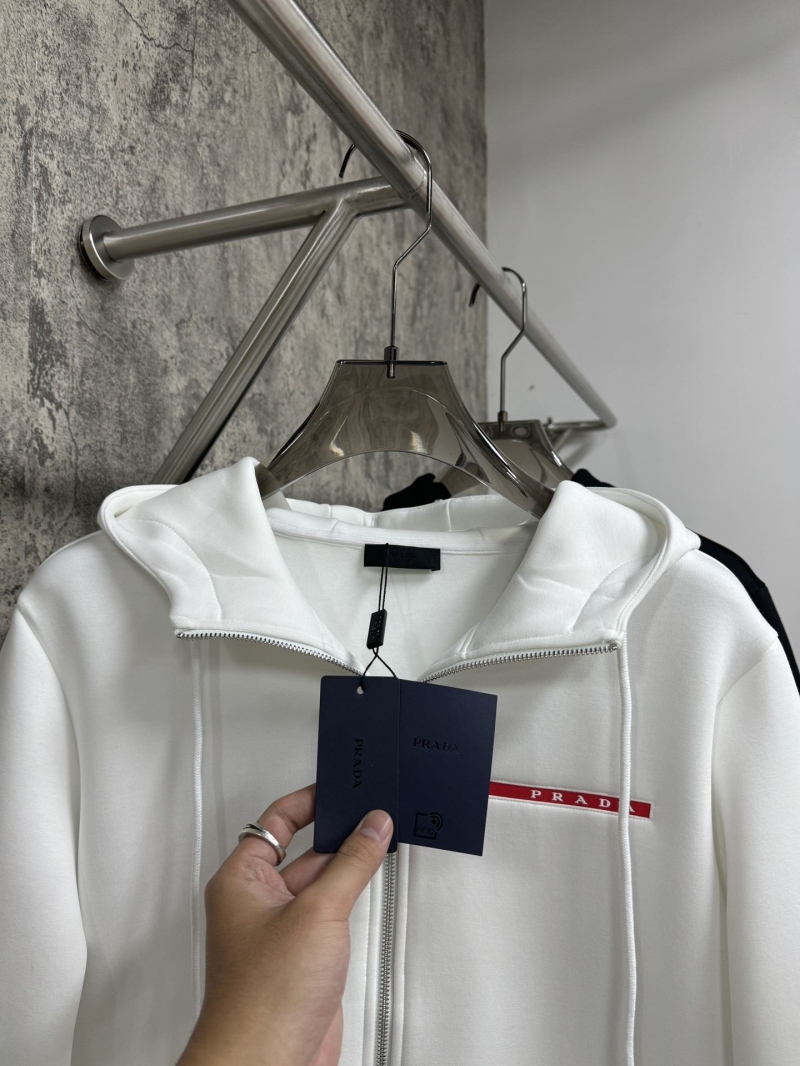 Pra*a outwear
